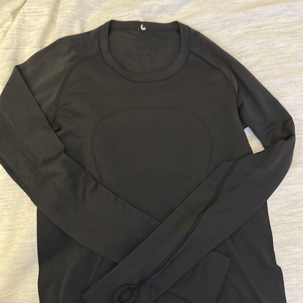 Lululemon women’s long sleeve